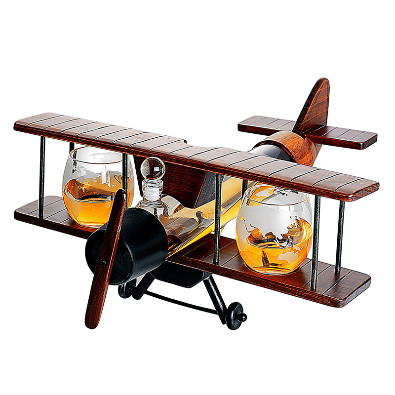 2021 New Design Hotselling Airplane Shaped Glass Bottle With 2 Globe Cups Whiskey Decanter For Liquor Bourbon Vodka Rum Tequila 
